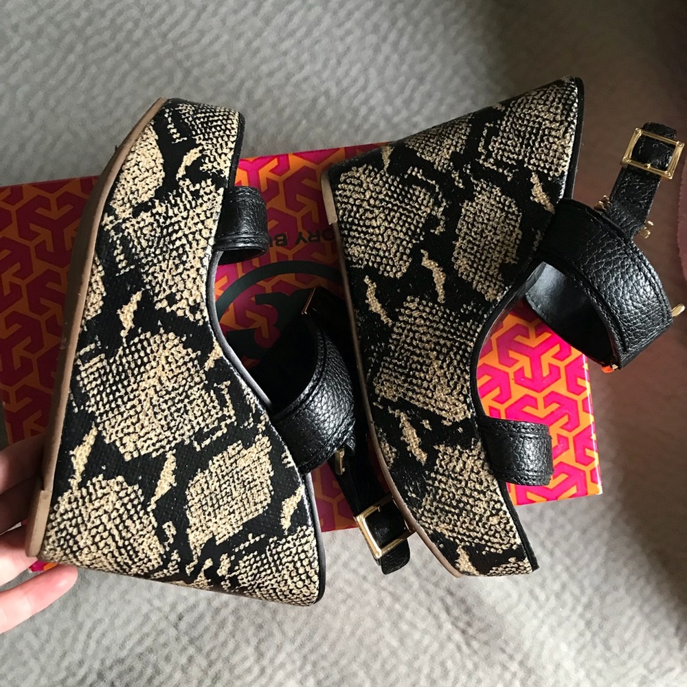 Gorgeous Tory Burch black platforms wedges EUC! - Picture 6 of 6